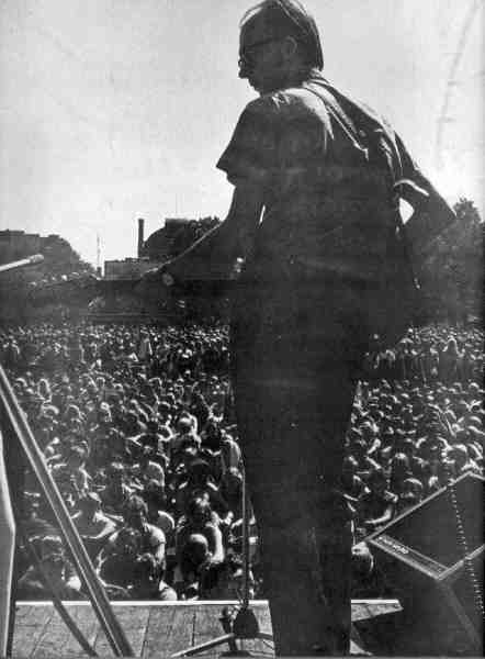 Tuomari Nurmio Kaisaniemess� 3.6.1979