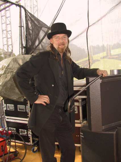 Tuomari Nurmio Ruisrockin backstagella 11.7.2004